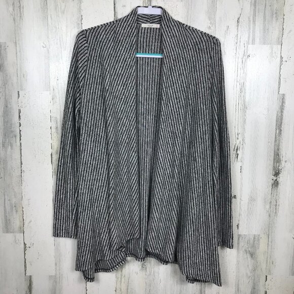 Le Lis waterfall cardigan stripe cozy open front jacket sweater gray black M - Picture 1 of 9